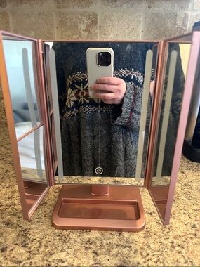 Tri-Fold Lighted Vanity Mirror in Rose Gold